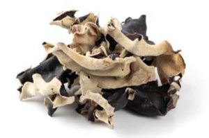 Dried Auricularia mushrooms intake